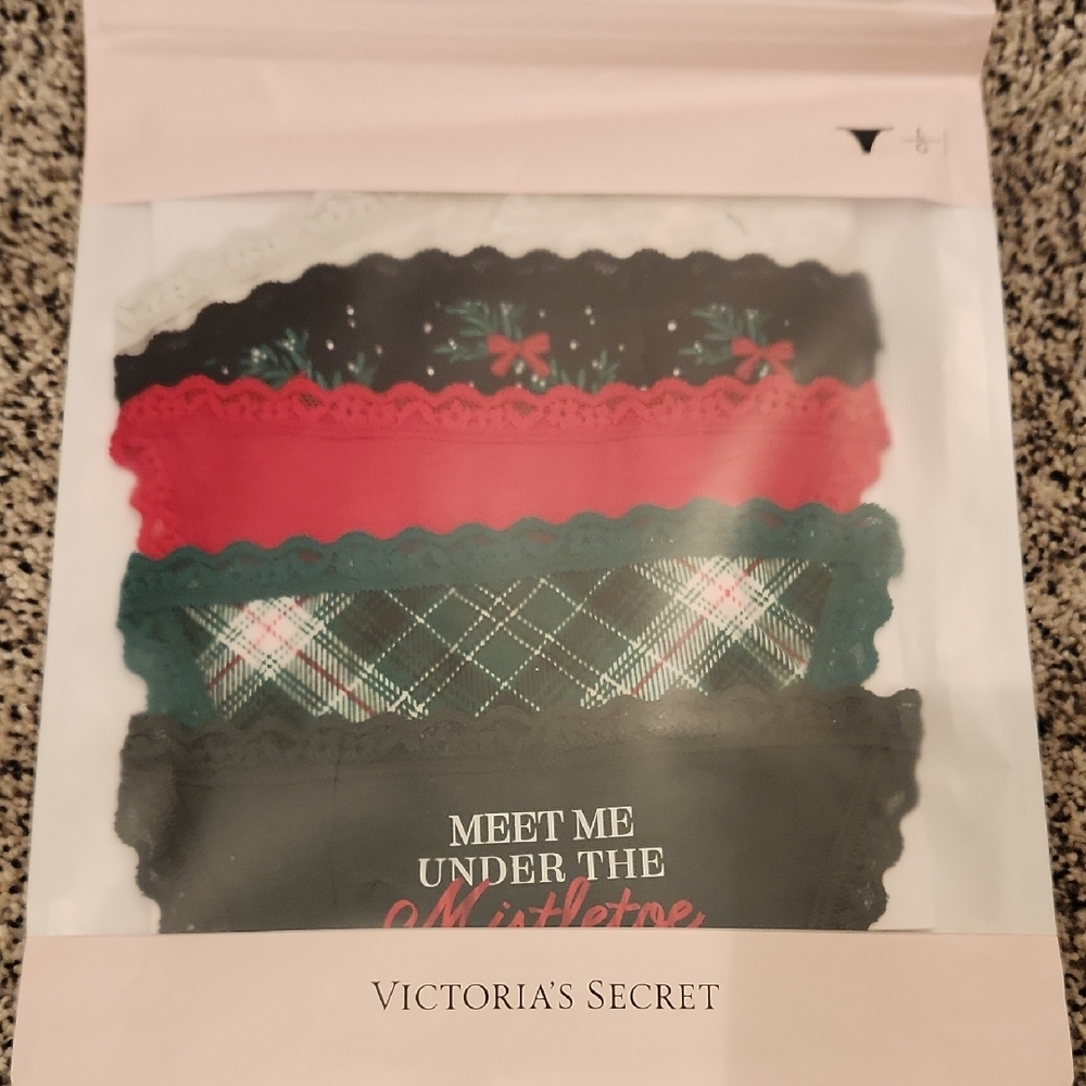 NEW- Victoria's Secret Holiday 5-pack Panty Collection- Thong- Large